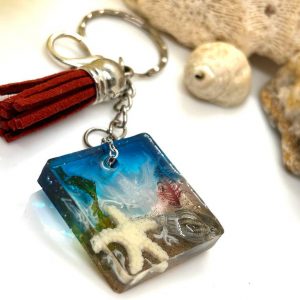 Porte-clés "Fond marin" en résine avec de vrais coquillage