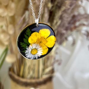 collier bouton d'or et paquerette